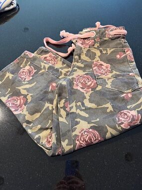 Cute denim jeans with pink flowers very cute